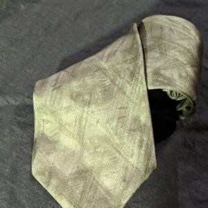 Green Pattern Necktie